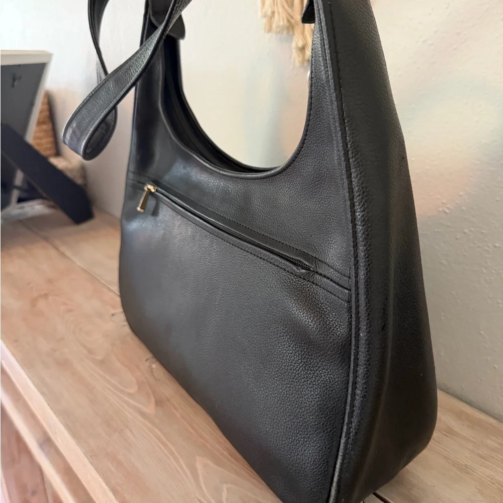 authentic Longchamp black pebbled leather hobo/shoulder bag